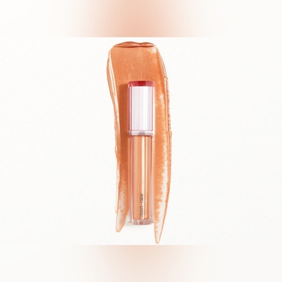 about- face Light Lock Lip Gloss in Shade: Payton, 4.3ml/0.14fl oz - Picture 2 of 9
